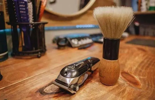 電(diàn)動理(lǐ)發器(qì)選購(gòu)要(yào)注意什(shén)麽？